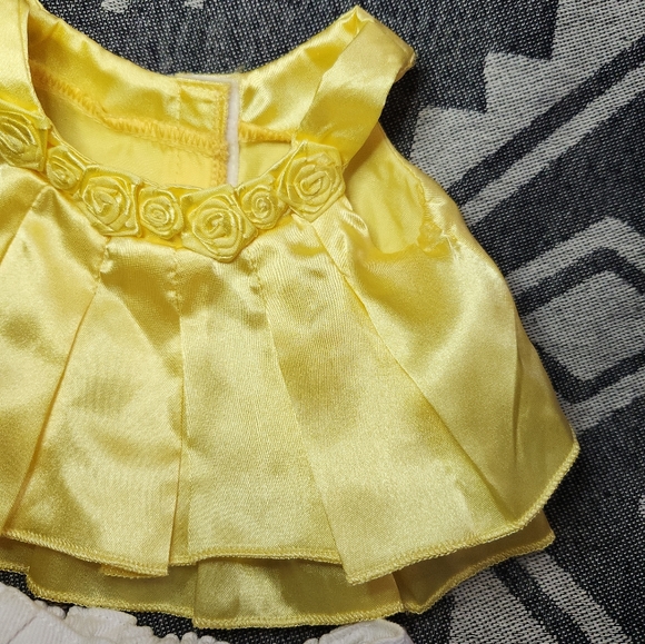2009 Build a Bear Yellow Satin Rose Top & White Embroidered Jeans Set #1004720 - Picture 3 of 12